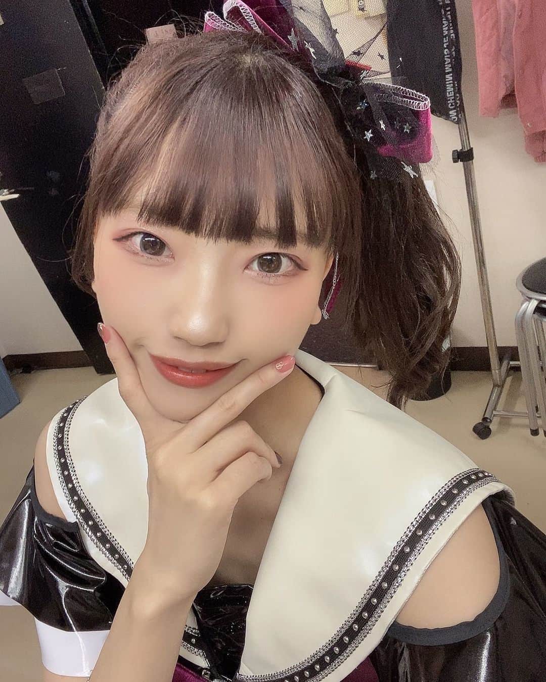 石原美沙紀のインスタグラム：「ライブ前に撮ったやつ🐰✨ #アイドル　#メイク #アイドル衣装　#サイドポニー　#モデル　#自撮り #followforfollowback #likeforlikes #love」