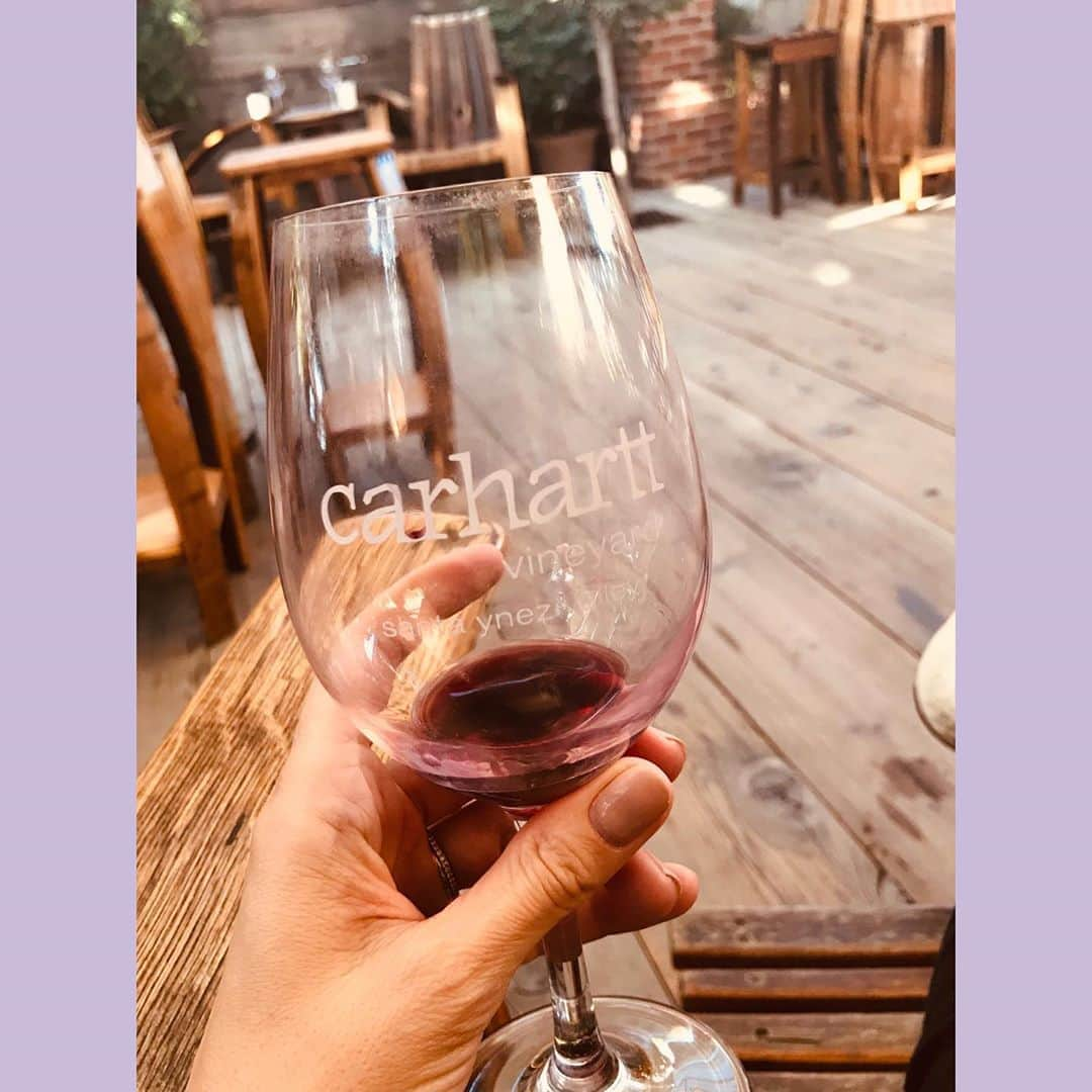 ブリアンナ・ブラウンさんのインスタグラム写真 - (ブリアンナ・ブラウンInstagram)「Enjoying California wine country. Beyond grateful my amazing hubby spoiled me with a belated bday trip away from the nonsense.  💜💜💜」10月15日 4時02分 - briannabrownkeen