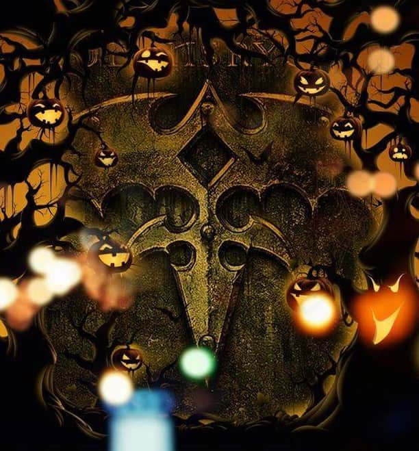 Queensrycheさんのインスタグラム写真 - (QueensrycheInstagram)「Just a reminder that we have a Halloween contest going on!! Carve your pumpkin into something Queensryche-related and you could win yourself a cool 3-pack prize of our brand new face masks!  If a knife is too dangerous for you to handle, we will also accept a drawing on your pumpkin, or a full-on decorated one...go all out and have some fun creating, then send us one good, clear photo of your pumpkin, along with your full name to: queensrycheofficial@gmail.com  We will choose 4 finalists and hold a vote right here via Facebook on November 2nd, where your fellow Rychers will choose a winner.  The pumpkin with the most votes wins!! (photo created by Dirk Walldorf)」10月15日 4時48分 - queensrycheofficial