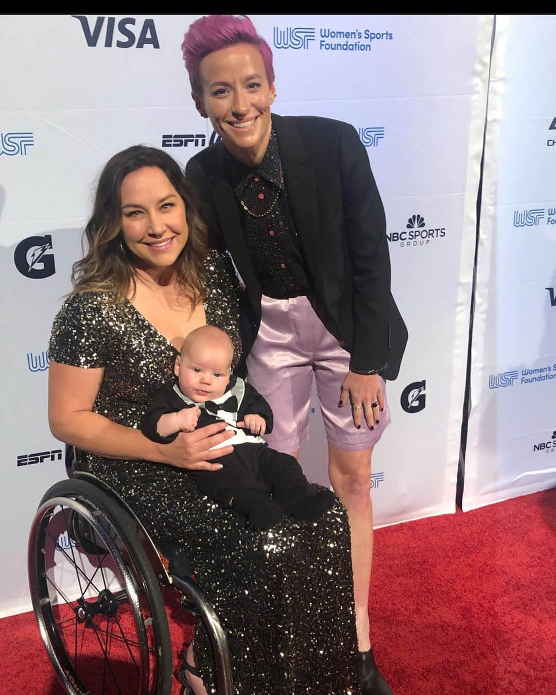 アラナ・ニコルズさんのインスタグラム写真 - (アラナ・ニコルズInstagram)「Today is the day!!! Our Annual Salute to Women in Sports!!! . . Under normal circumstances I would be in NYC celebrating with the @WomensSportsFoundation and other top athletes, coaches and celebrities TONIGHT for the biggest night in women's sports. The good news is, everyone can be there tonight...VIRTUALLY!! . . The Foundation's Annual Salute to Women in Sports will air on @YahooSports at 8PM ET. . . Tune in to the FREE broadcast here: https://www.yahoo.com/videos/wsfsalute  (Also click on my bio) #speakwithsport @juliefoudy @mrapinoe @ajalevans @elanameyerstaylor @pattyandtheprevopair @billiejeanking @michellewkwan @coletteleeny」10月15日 5時15分 - alanathejane