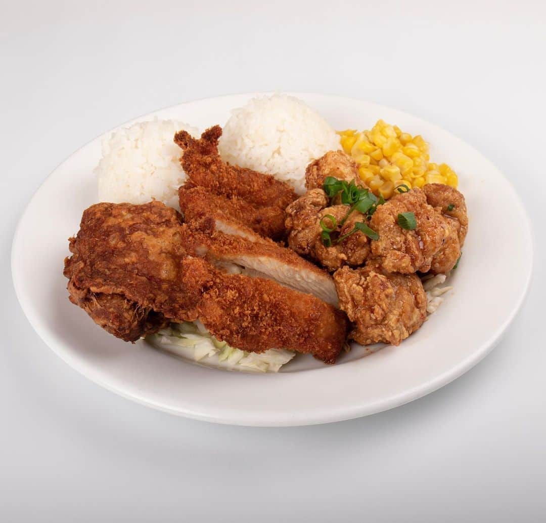 Zippy's Restaurantsのインスタグラム：「The new Chicken Trio Plate hits different in our restaurant dine-in service. Try it today!」