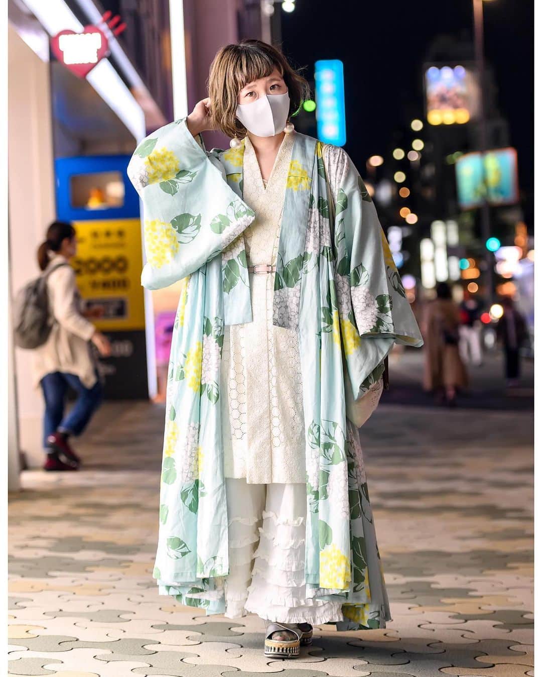 Harajuku Japanさんのインスタグラム写真 - (Harajuku JapanInstagram)「This week is Tokyo Fashion Week, and we're shooting street style again for Vogue! These are photos from the first batch we submitted to @VogueMagazine on Monday. Check the link in our Instagram bio to see all of the photos - updated daily - at Vogue USA. Fashion week events have been scaled back as a result of COVID-19 precautions, but there are several runway shows, and lots of exhibitions throughout the week. Thank you to everyone we're meeting and photographing on the street. If you're in one of these photos and not tagged, please send us a DM and we'll add your tag. More Tokyo Fashion Week snaps soon!」10月15日 5時54分 - tokyofashion
