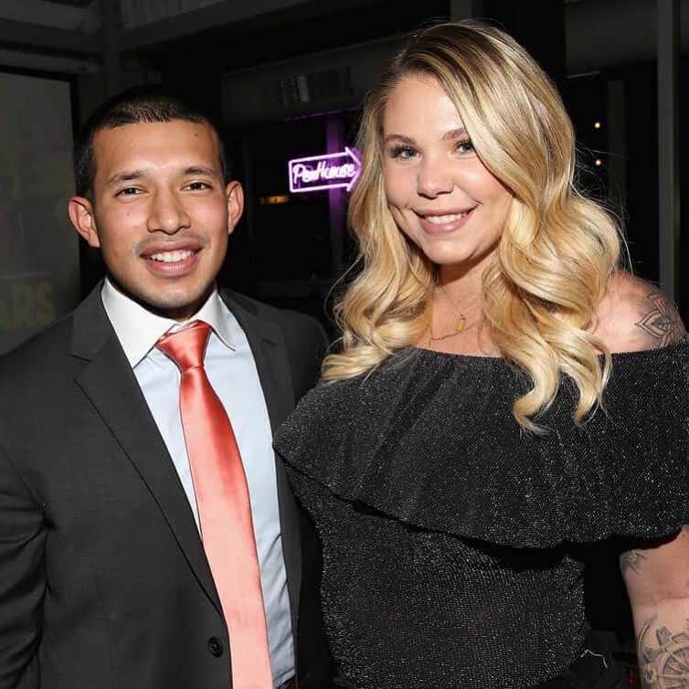 E! Onlineさんのインスタグラム写真 - (E! OnlineInstagram)「"Now you're being disrespectful, and I'm going to disrespect the f—k out of you." 👀 #TeenMom's Kailyn Lowry is claiming her ex, Javi, tried to sleep with her after getting engaged to another woman. Her receipts are at the link in our bio. (📷: Getty)」10月15日 6時01分 - enews