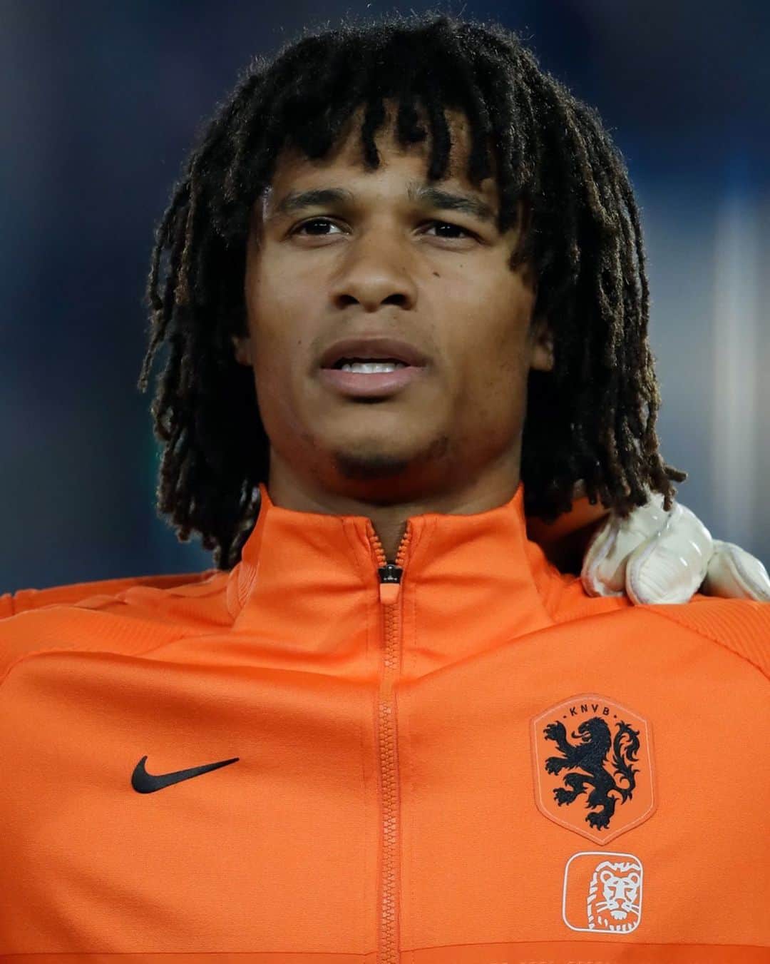 ナタン・アケのインスタグラム：「Fought hard for a point against Italy tonight, good work from the team🦁」