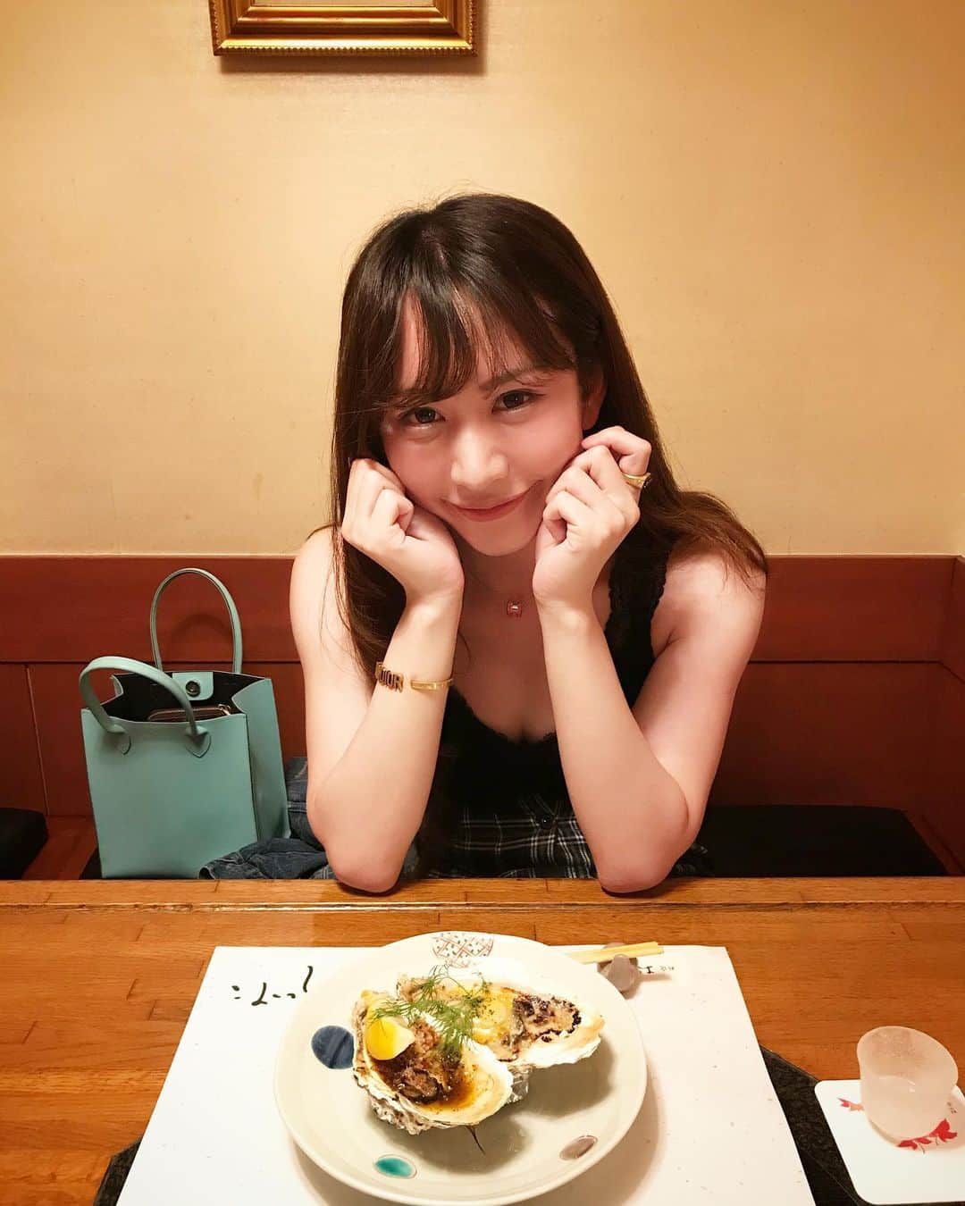 のインスタグラム：「牡蠣🥢」