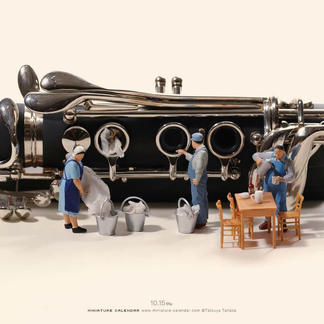 のインスタグラム：「⠀ “La La Laundry” 　 クラリネットは“ふく”楽器 　 #クラリネット #コインランドリー #Clarinet #Laundromat 　 ──────────────────── 《EXHIBITION info》 　 【MINIATURE LIFE展2 in 札幌】 MINIATURE LIFE EXHIBITION2 in Sapporo until: Nov 1, 2020 #MiniatureLife展 #ミニチュアライフ展 　 ℹ️Please look at the Instagram story’s highlight for more information.」