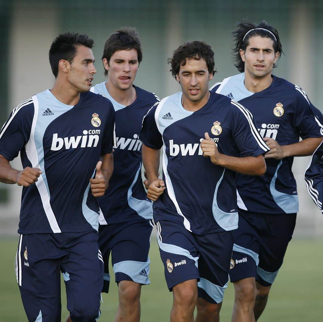 ジョルディ・コディーナさんのインスタグラム写真 - (ジョルディ・コディーナInstagram)「Pretemporadas... #tbt @rubendelared @adrianglez8 @raulgonzalez @realmadrid」10月15日 16時59分 - codina30