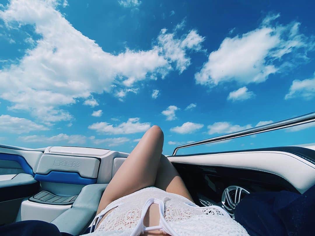 RIKAのインスタグラム：「🏝」