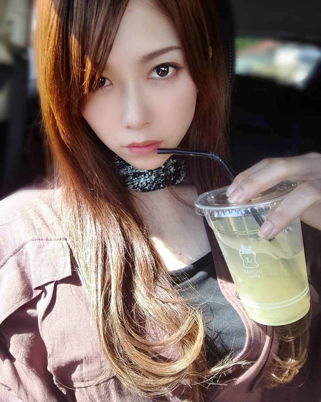 のインスタグラム：「． ． ． ローソン MACHI cafe☕ 夏の終わりに飲んだレモネード🍋 ． ． #フリーモデル #企業モデル #広告モデル #撮影モデル #サロンモデル #一ノ瀬奈々 #車好きな人と繋がりたい #MAZDA #マツダ #愛車 #cx3 #mazda100years #suv #ソウルレッドクリスタルメタリック #ローソン #レモネード #ドリンク #cafe #広告 #雑誌 #カメラ #猫好き #バイク #車好き #golf #portrait #car #photo」