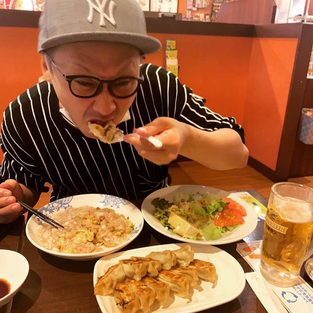 のインスタグラム：「今日も絶賛ダイエット中のモリタク　#チャーハン #餃子 #ビール #ダイエット」