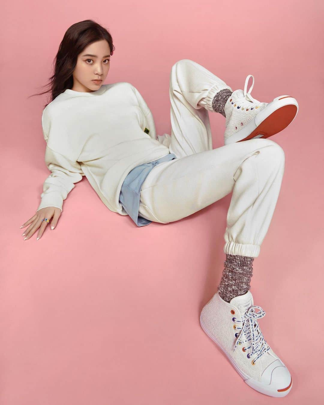 Nanaさんのインスタグラム写真 - (NanaInstagram)「CONVERSE X NANA’ 🌸✨🌷🤍⚡️🌻💖 @converse @nanaouyang」10月15日 17時36分 - nanaouyang