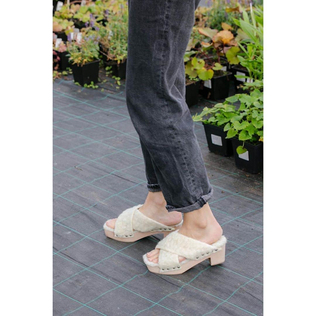 テーリポルキのインスタグラム：「FREE SHIPPING until the end of the week with the code FREESHIPPING. Order now and try at home 💕 . . #TERHIPÖLKKI #terhipölkkistore #finnishdesign #sustainable #footwear」
