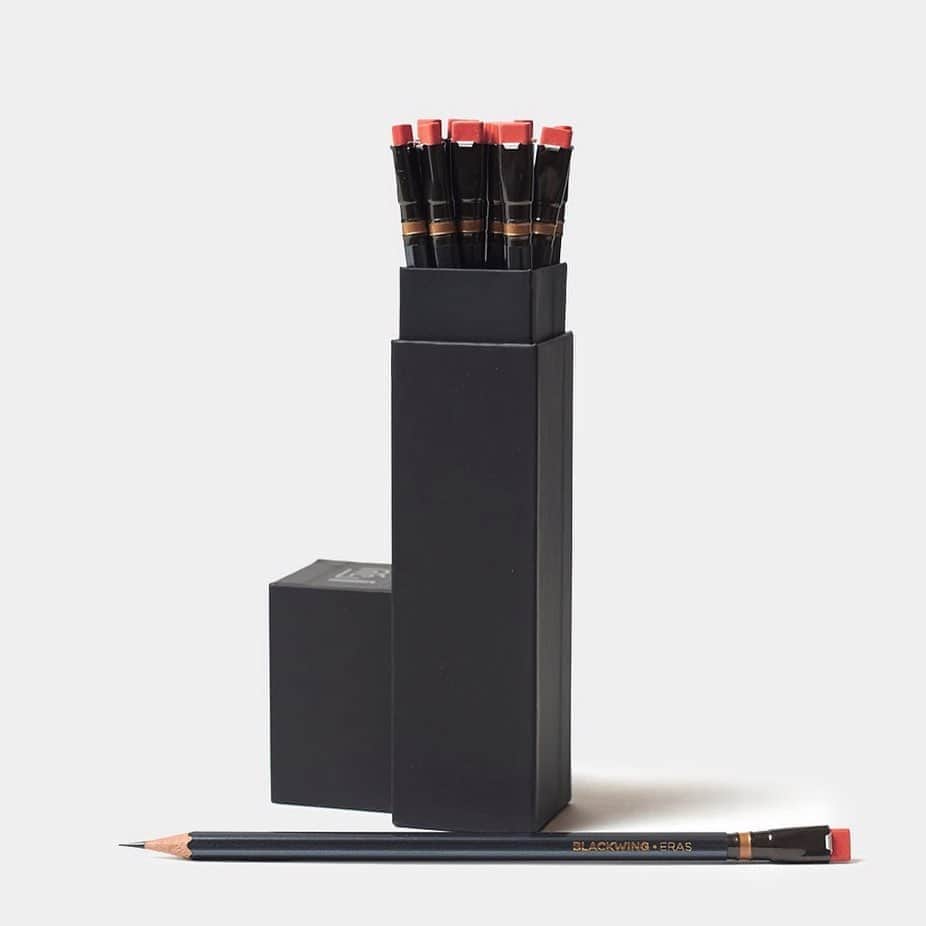 TOOLS to LIVEBY / 禮拜文房具のインスタグラム：「.  Palomino Blackwing 鉛筆 Eras (十週年限定版) 新上市   眾所期盼的Blackwing Eras-Blackwing 復刻十週年版鉛筆到貨啦！Blackwing鐵粉們，快來收藏這獨具特殊意義的紀念款鉛筆！  禮拜文房具官網、門市同步販售中！」
