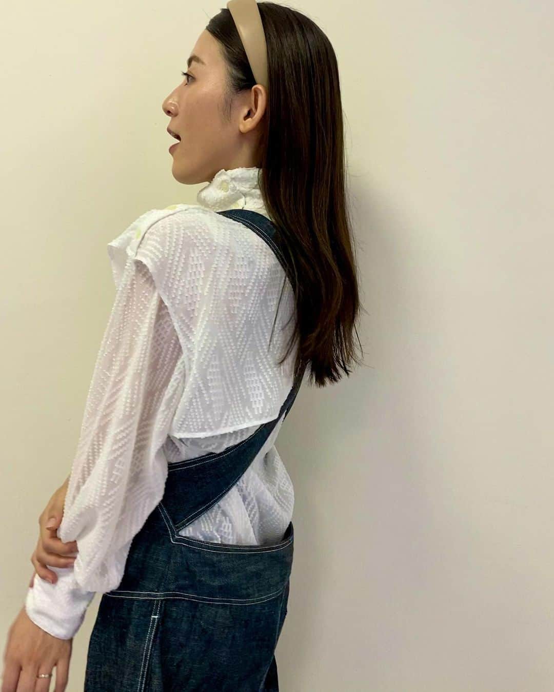 福田彩乃さんのインスタグラム写真 - (福田彩乃Instagram)「🥨 blouse & salopette @yee_tyo  boots @caseline.pl   デザインとっても可愛かったなあ💙」10月15日 9時30分 - ayanofukuda_official