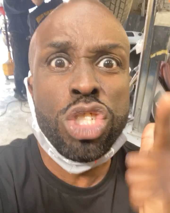 ファンクマスター・フレックスのインスタグラム：「2021! RIDE WITH FUNKFLEX! YES SIR! AUTOMOTIVE / MUSIC / CELEBRITY LIFE STYLE SHOW RETURNS! @YOUTUBE / FUNKFLEX AND YOUR TV SCREEN IN YOUR LIVING ROOM! 14 EPISODES! POWERED BY @dodgeofficial ! ALL VEHICLES CUSTOMIZED BY @cmb.collision x @sixtwelveautoworx THE FIRST CAR WE GETTING DONE IS A 1971 CHEVELLE SS FOR @42_dugggg !!!!! @42_dugggg U READY? WHO ELSE SHOULD WE HAVE ON THE SHOW?」
