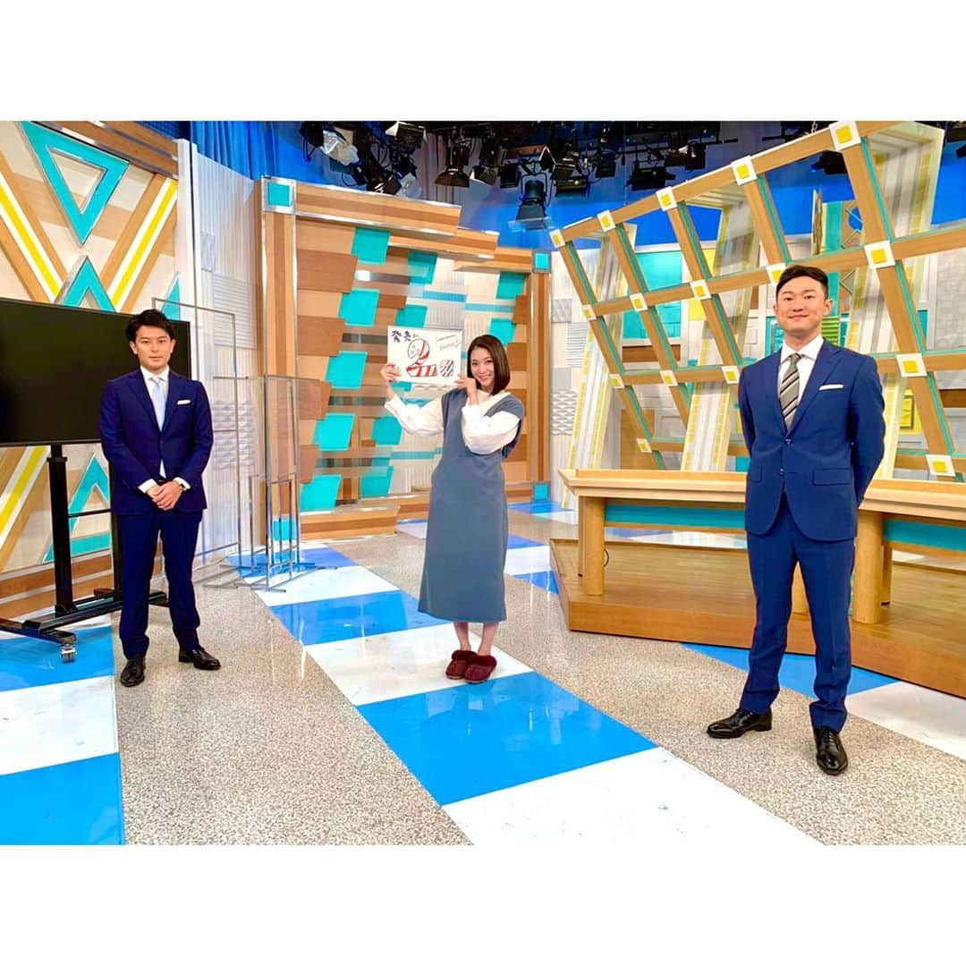 テレビ朝日アナウンサー公式さんのインスタグラム写真 - (テレビ朝日アナウンサー公式Instagram)「. 【カレンダー発売まで…あと2日🌟】 . 10月17日発売のアナウンサーカレンダー☺ . #週刊ニュースリーダー 担当の #野上慎平 アナ、#山崎弘喜 アナ、#住田紗里 アナが告知🤗！ . ついに…あと2日です😳 皆さまのお手元に届くのが楽しみです！ . . @sarisumita_ex  #テレビ朝日#テレビ朝日アナウンサー#テレビ朝日アナウンサーカレンダー#アナウンサーカレンダー#アナカレ#カレンダー#アナウンサー#2021#カレンダー2021#2021カレンダー#あと#2日#10月#17日#発売」10月15日 10時11分 - tvasahi_announcers