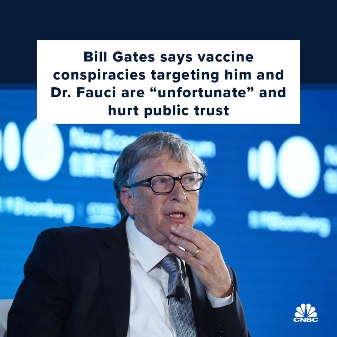 CNBCさんのインスタグラム写真 - (CNBCInstagram)「Bill Gates worries about the implications of the baseless anti-vaxxer conspiracy theories targeting him and Dr. Anthony Fauci that have emerged during the coronavirus pandemic, telling CNBC they can erode confidence in public health strategies.⁠ ⁠ Gates said the false claims about him and Fauci may have implications in getting the public to adopt measures such as vaccines and face coverings that can help slow transmission of the virus.⁠ ⁠ “The whole digital media space where people are dealing with the bad news, the pandemic, has spun up a lot of conspiracy theories,” Gates said. “And the two people who are most targeted in those are Dr. Fauci and myself, in terms of, ‘Do we have some sort of maligned reason to think vaccines are important in general?’"⁠ ⁠ Gates said he has not spoken to Fauci about the conspiracy theories because “neither he and I have know how to stop that.” What do they talk about instead? Link in bio.」10月15日 11時00分 - cnbc