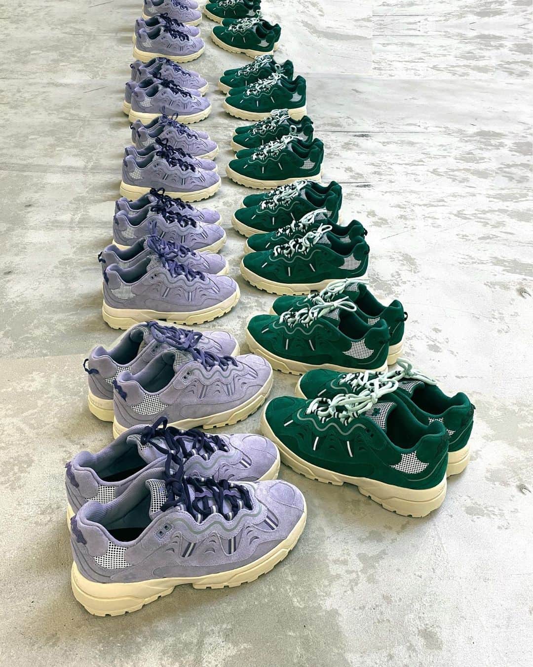 I.T IS INSPIRATIONさんのインスタグラム写真 - (I.T IS INSPIRATIONInstagram)「SNEAKER DROP // @converse x @golflefleur Gianno Suede available at @exi.tofficial - Converse and GOLF le FLEUR* have returned with suede-tinged versions of the Gianno in “Green” and “Violet” colorways. The boisterous ‘90s-inspired look is finished off by a chunky cream-colored midsole that offers optimal traction and support. Available at EXI.T Causeway Bay store now. - #ITHK #ITisInspiration #converse #golflefleur #gianno #collab #crossover #sneakers #sneakerdrop #sneakerhead」10月15日 11時17分 - ithk