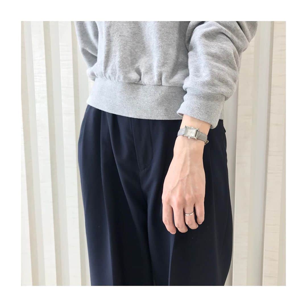 HIROBさんのインスタグラム写真 - (HIROBInstagram)「-HIROB札幌店-﻿ ﻿ JRタワースクエアカード5倍ポイントセール﻿ « 10/14 〜 10/19の6日間開催中！»﻿ ﻿ ⭐︎スクエアカード5倍ポイント﻿ ⭐︎時計10%OFF（一部除外有）﻿ ﻿ ﻿ vintage hermes H Watch﻿ ﻿ 右：No. 20003890-877910﻿ ¥185,000+tax → 10%OFF ¥166,500 +tax﻿ ﻿ 中：No. 19003890-304010﻿ ¥150,000+tax → 10%OFF ¥135,000+tax﻿ ﻿ 左：No. 19003890-626130﻿ ¥155,000+tax → 10%OFF ¥139,500+tax﻿ ﻿ ﻿ ﻿ 札幌店では、通信販売も対応しております。﻿ お電話でのご相談も受け付けておりますので、﻿ ご来店が難しい場合でもお気軽にお問い合わせ下さい。﻿ ﻿ ﻿ ﻿ お問い合わせ﻿ tel: 011-209-5119﻿ ﻿ ﻿ ﻿ #hirob﻿ #hirobsapporo﻿ #baycrews﻿ #sapporo﻿ #antiquehermes﻿ #vintagehermes﻿ #hermes﻿ #CASSIS﻿ #MORELLATO﻿ ﻿ #ヒロブ ﻿ #ヒロブ札幌店﻿ #ベイクルーズ﻿ #札幌ステラプレイス﻿ #札幌jrタワー﻿ #ゴバポ﻿ #アンティークエルメス﻿ #ヴィンテージエルメス﻿ #エルメス﻿ #カシス﻿ #モレラート﻿ #時計修理﻿ ﻿ #爱马仕﻿ #腕观看」10月15日 11時53分 - hirob.jp