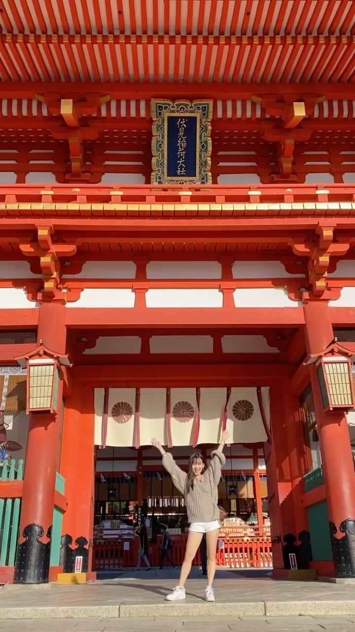 青山舞莉のインスタグラム：「in kyoto in my favorite tops   web storeと直営店(西銀座,学芸大学 @tothesea_healthliving , 新宿ルミネエスト) にてgetできるよ〜💕  @to_the_sea_hawaii  #Resortnista」