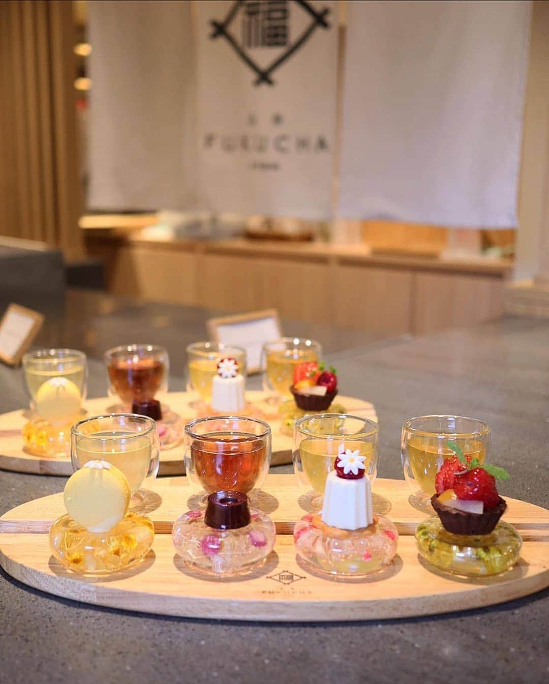 4meee!さんのインスタグラム写真 - (4meee!Instagram)「＼お茶と楽しむ新たなスイーツ！💓／﻿ ﻿ ﻿ 京都【 茶寮 FUKUCHA 】さんの﻿ @fukucha.fukujuen﻿ ハーバルティー&スイーツペアリングセットが、優雅で一度は行きたい♡﻿ ﻿ 1セットずつ食べ比べして楽しめる大人のスイーツセットがいま京都の新しいグルメとして人気に！﻿ ﻿ ・﻿ なかなかないスイーツをお茶と一緒にいただけるのでお着物などで行くのもおすすめです♡﻿ ・﻿ ﻿ ＿＿＿＿＿＿内容＿＿＿＿＿﻿ ﻿ 4種のパティシエ特製﻿ 『プチデザート』﻿ 　　　と﻿ ハーブやスパイスを﻿ 合わせてブレンドした﻿ 『ハーブ宇治茶』の﻿ 一皿ペアリングセット✦︎﻿ ・﻿ ✦︎ジンジャーブレンド玄米茶﻿ 　　　　×﻿ 　マカロンフロマージュ﻿ ・﻿ ✦︎ハイビスカスブレンドほうじ茶﻿ 　　　　×﻿ 　ノワールルージュ﻿ ・﻿ ✦︎シナモンブレンド茎茶﻿ 　　　　×﻿ 　クリームポルム﻿ ・﻿ ✦︎ペパーミントブレンド茎茶﻿ 　　　　×﻿ 　タルトフリュイ﻿ ＿＿＿＿＿＿＿＿＿＿＿＿＿＿＿＿＿＿＿＿﻿ ﻿ ﻿ ﻿ ■#4meee_cafe﻿ 📍京都府京都市下京区東塩小路町９０１ 中央口 2階 京都駅ビル﻿ 🕛10:00-19:00﻿ ﻿ ﻿ ﻿ ﻿ Photo by﻿ @_momo__0303_ ﻿﻿ 流行りのアイテでムやスポットには　@4meee_com をタグ付けして投稿してください🎀﻿﻿ .﻿ #4MEEE#フォーミー#アラサー女子#女子力向上委員会﻿﻿ #茶寮fukucha #fukucha﻿ #京都カフェ #京都カフェ巡り﻿ #京都駅カフェ #京都カフェ部﻿ #京都 #京都駅ビル #スイーツ﻿ #カフェ #カフェ巡り﻿ #スイーツ #スイーツ巡り﻿ #京都グルメ﻿ ﻿ #インスタ映え #インスタ探検隊﻿ #インスタグルメアワード2020﻿ #instagood #instafood﻿ #カフェ好きな人と繋がりたい」10月15日 12時39分 - 4meee_com