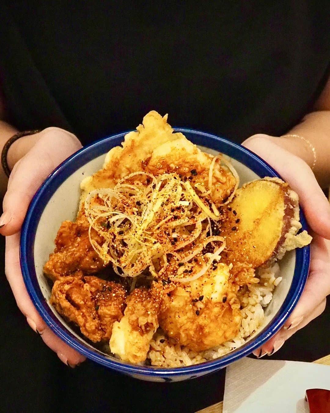 Li Tian の雑貨屋さんのインスタグラム写真 - (Li Tian の雑貨屋Instagram)「Craving for some delicious yet affordable tendon? 🍤 Check out @tenyasg which opens today @orchardcentral B1-01 🇯🇵   Amidst the wide selection of tendons, this is the Tori Don 🐓 which is exclusively to the Singapore outlet. It contains tempura chicken ($9.90), chicken karaage, pumpkin, sweet potato and a tempura egg 😋   • • • • #sgeats #singapore #local #best #delicious #food #igsg #sgig #exploresingapore #eat #sgfoodies #gourmet #yummy #yum #sgfood #foodsg #burpple #beautifulcuisines #bonappetit #instagood  #eatlocal #japanese #delicious #sgrestaurant #tendon #musttry」10月15日 13時06分 - dairyandcream