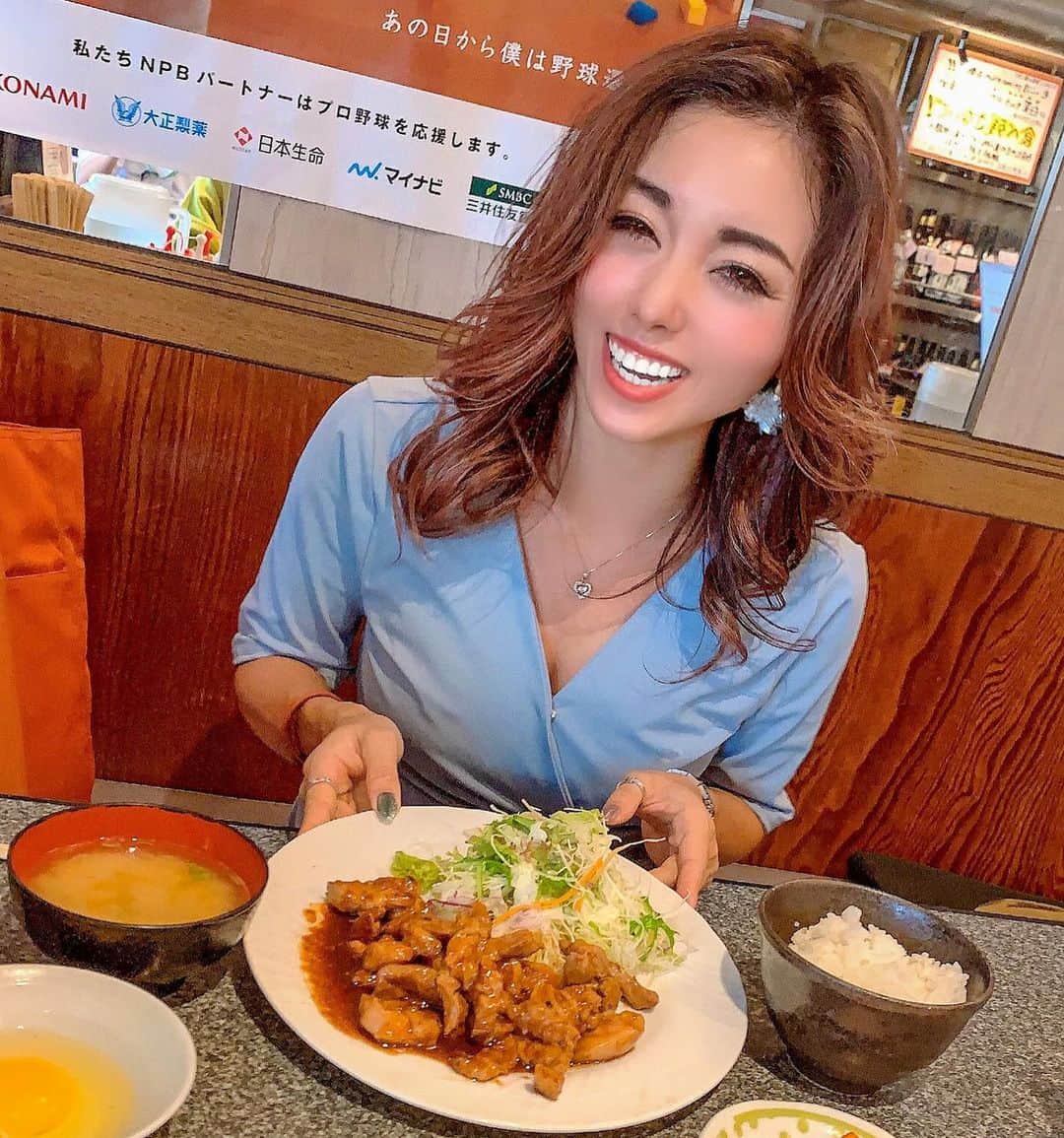 MAKIさんのインスタグラム写真 - (MAKIInstagram)「@mokkosuprimo   すごく大人気のもっこすさん❤️  味噌ベースにトマト、玉ねぎ、唐辛子、胡椒などを加えたスパイシーな ソースで ご飯がすすむーーーー🍚  ごはん、キムチ、卵、大根おろし、味噌汁も 食べ放題やって❣️  止まらなくなる、あぶないやつや、、、  #もっこすprimo #大阪トンテキ #北新地ランチ #北新地グルメ #トンテキ定食 #pr #トリドリベース」10月15日 13時29分 - makiron0803
