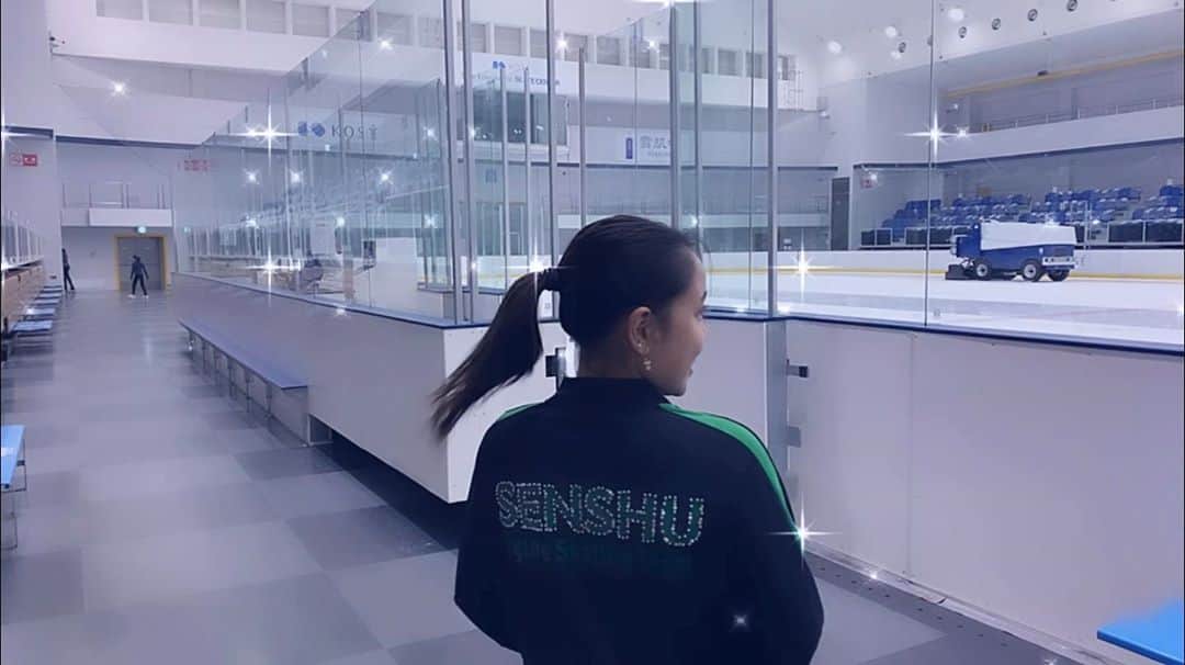 関口佳乃さんのインスタグラム写真 - (関口佳乃Instagram)「パールのビーズでまわりちょこちょこ囲って、その間にちょいちょいストーンいれてるの  #senshu #senshuuniversity  #専修大学」10月15日 13時57分 - goffo_yoshino