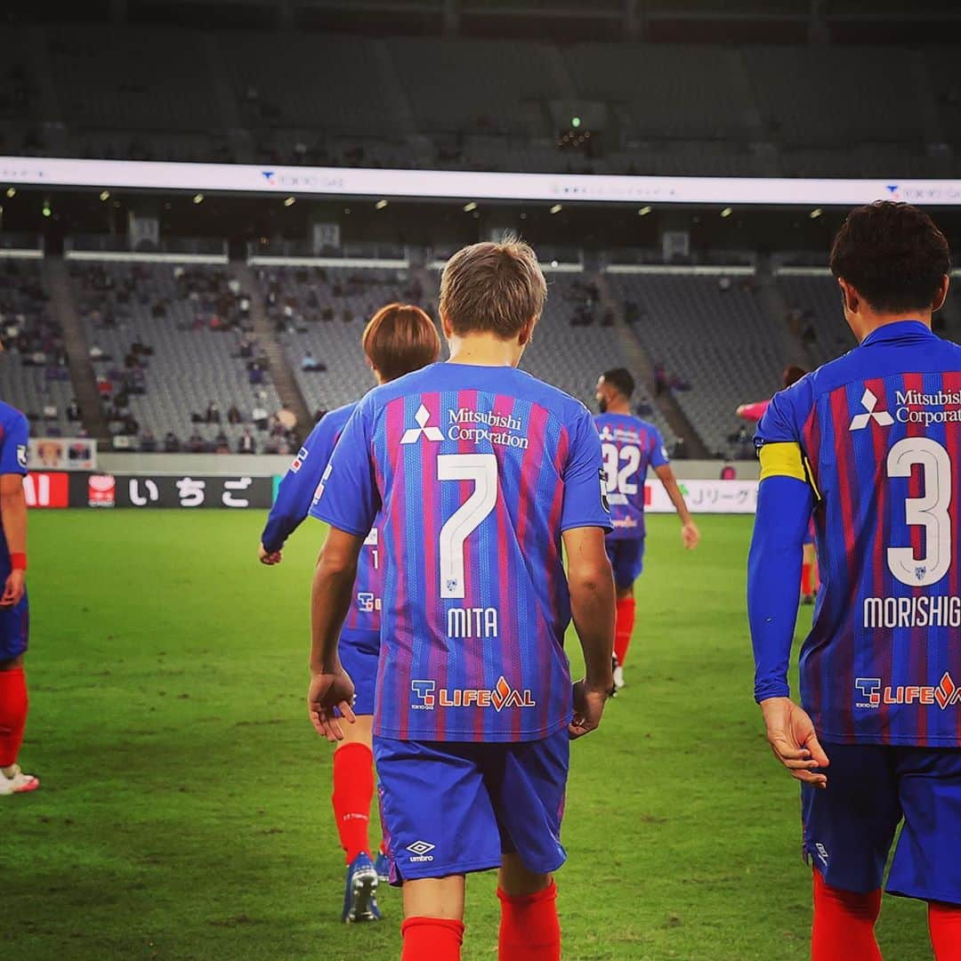 FC東京オフィシャルグッズさんのインスタグラム写真 - (FC東京オフィシャルグッズInstagram)「🔵🔴 vs #清水エスパルス  パパになった東京のタマちゃん。 @hirotakamita  @fctokyoofficial  #三田啓貴 #FC東京 #fctokyo #tokyo」10月15日 15時51分 - fctokyoofficial