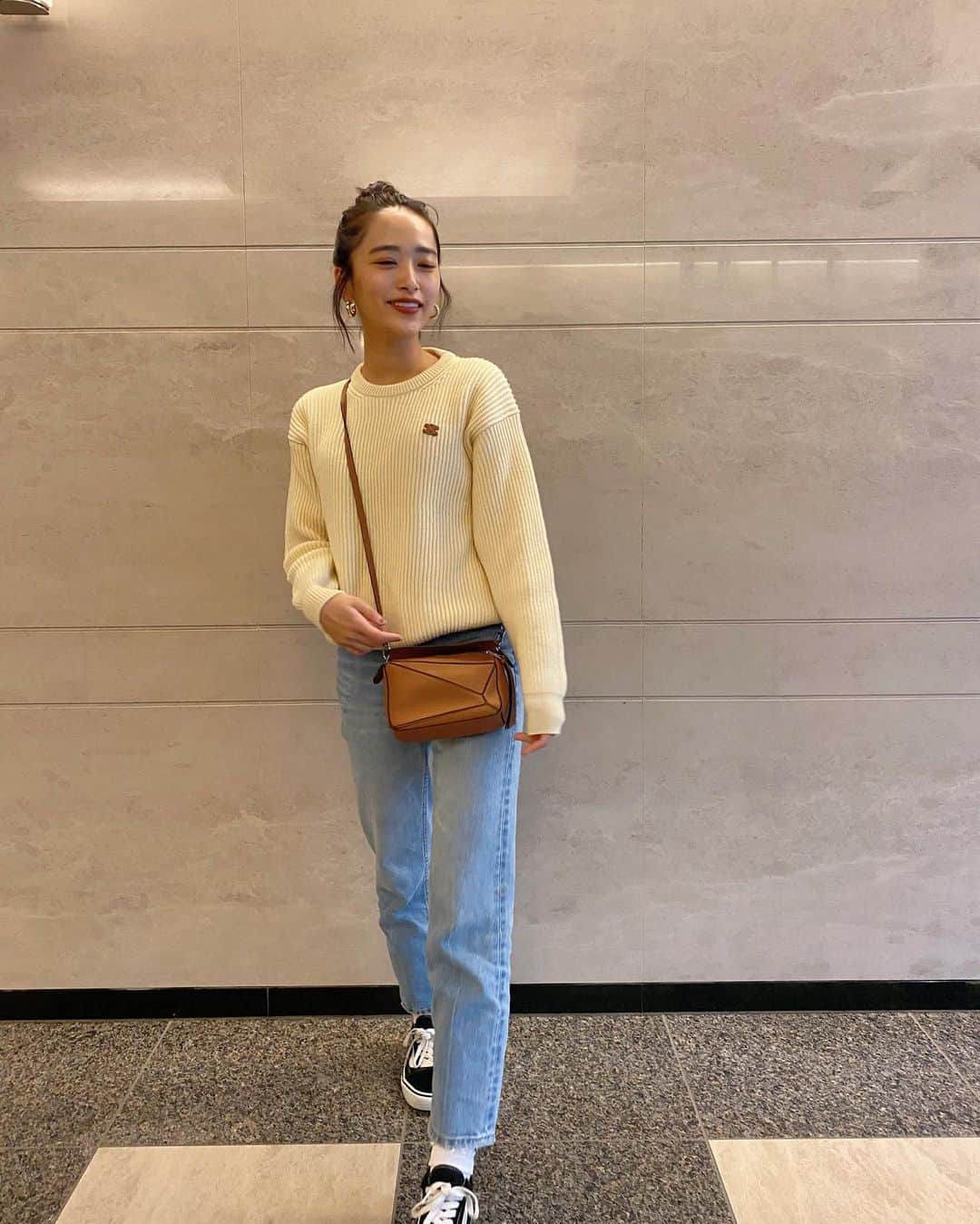 近藤千尋さんのインスタグラム写真 - (近藤千尋Instagram)「キャメル🍁な私服❤️ ニットがちょうどいい季節🧶🥺  久々お団子ヘアしました✨ ボブでも出来るお団子アレンジ 近々、YouTubeでupします☺️❗️ #２枚目ん ？笑 #近藤千尋のちぴちゅーぶ」10月15日 16時02分 - chipichan.1215