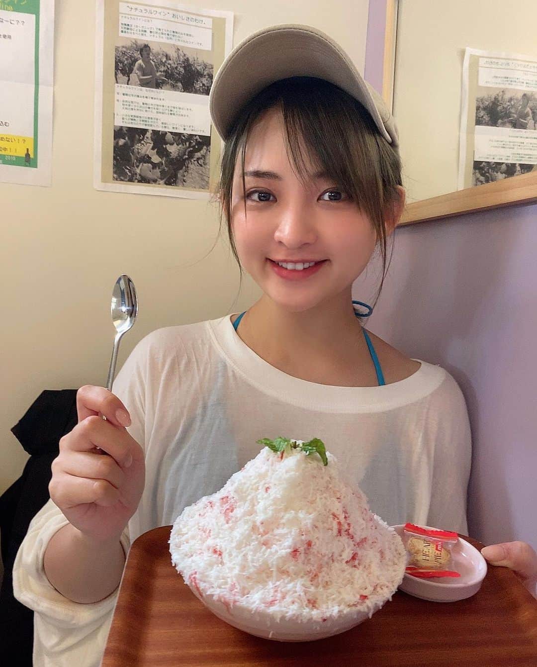 鈴木咲さんのインスタグラム写真 - (鈴木咲Instagram)「カキ氷食べて嬉しそうなわたす」10月15日 16時18分 - sakisuzuki1103