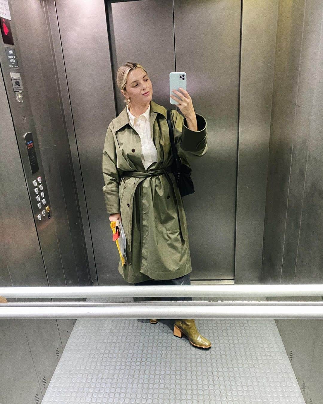 Estée Lalondeのインスタグラム：「10AM 👉 10PM」