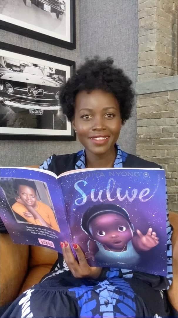 のインスタグラム：「Your embrace of this story has been one of my life's greatest joys. I'm celebrating today that I can now hold in my two hands, a copy written in the first language I ever spoke, Luo. ✨  "African languages are not on a lower rung on a ladder to an English heaven... Use English... but don't let English use you..." - Ngūgī Wa Thiong'o  Sulwe is available in Luo and Swahili in partnership with @BunkBooks. Find it at @MumsVillage and @TextbookCentre.」