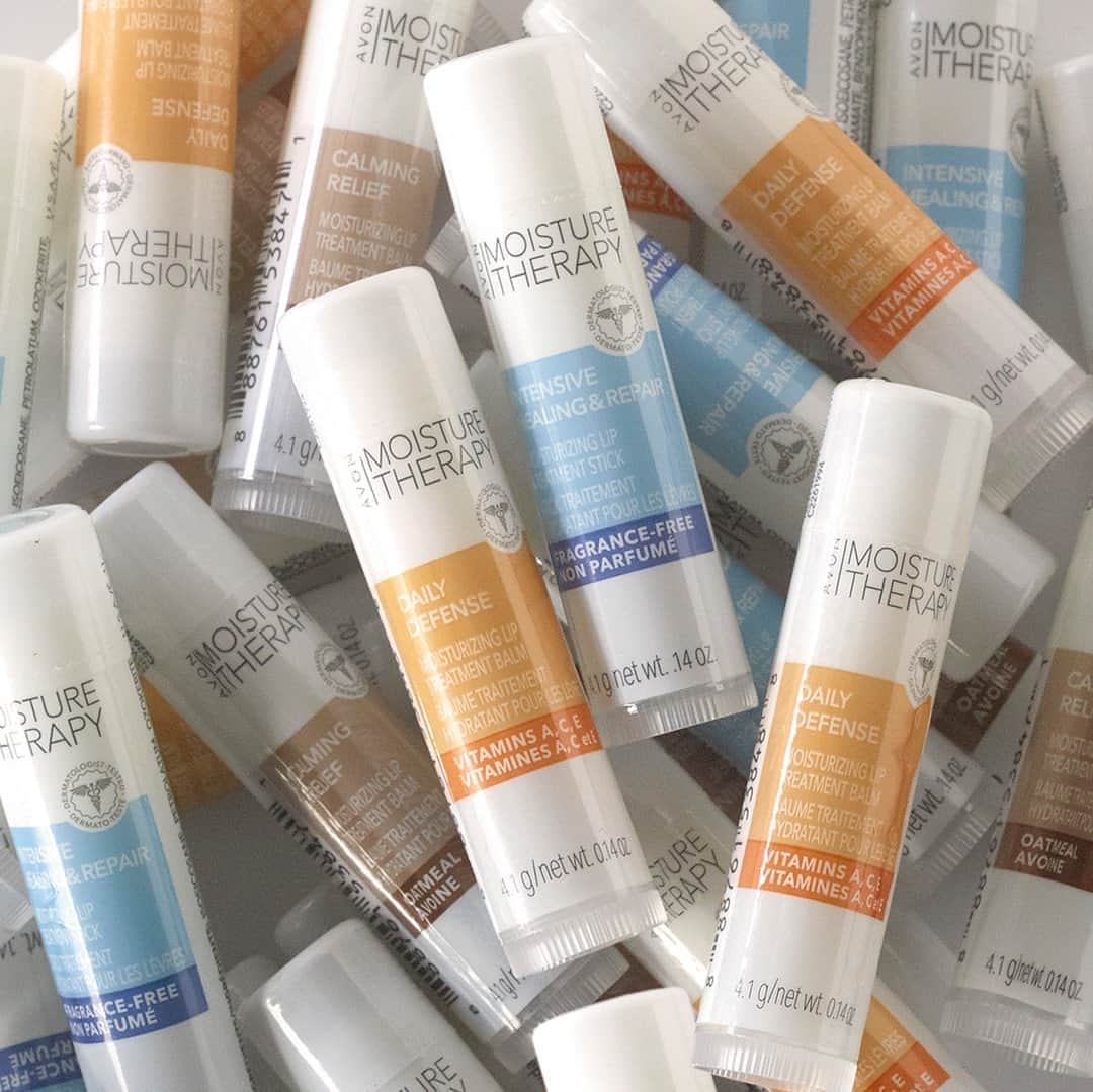 のインスタグラム：「Stay nourished with Moisture Therapy lip balms.」