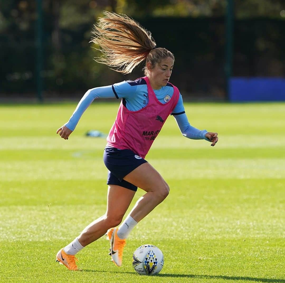 マンチェスター・シティFCさんのインスタグラム写真 - (マンチェスター・シティFCInstagram)「On the up! 🤗 #mancity」10月16日 3時01分 - mancity