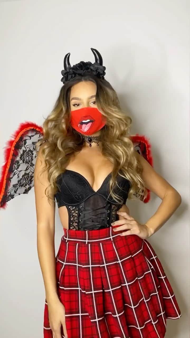Val Mercadoのインスタグラム：「If you got it, haunt it! Halloween is not cancelled👺👺Get the Devil Face Mask look with my new IG Reels with @icingstores! #PartyStartsAtICING #ad」