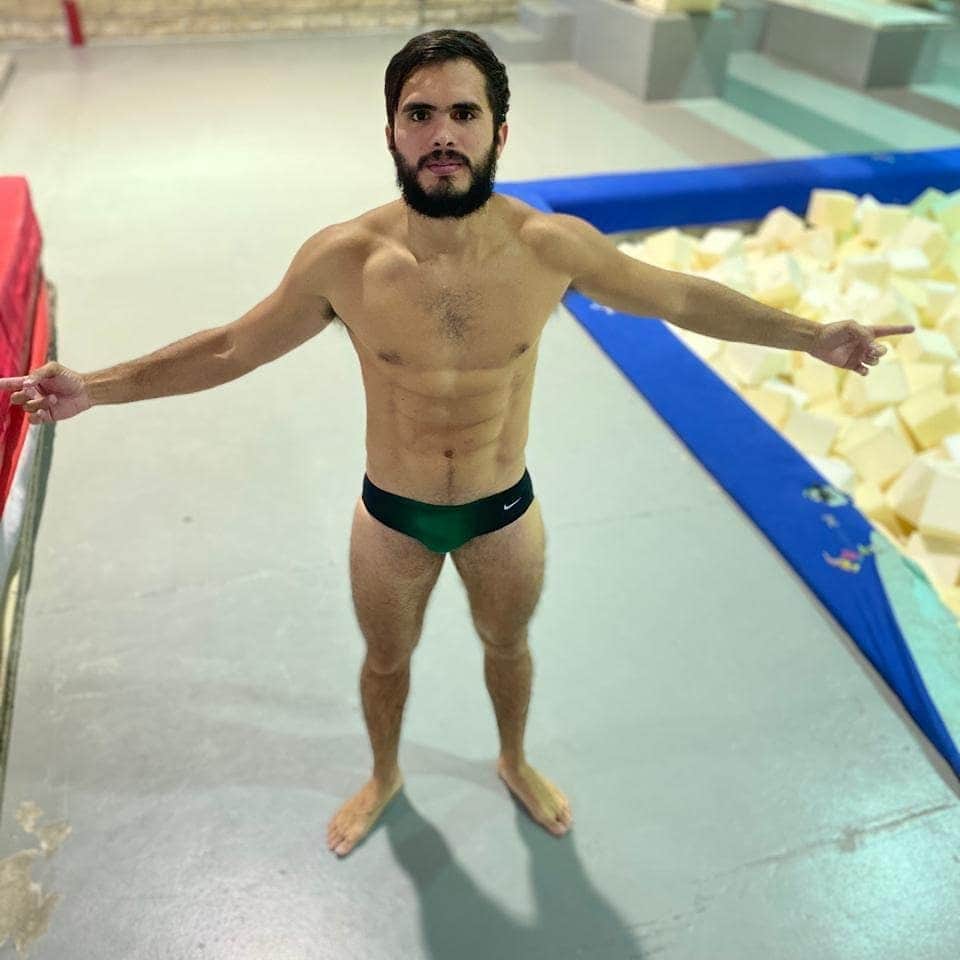 イヴァン・ガルシアのインスタグラム：「Disfruta el proceso y el camino...   #juevesmamado 🔥💪🏻 #barbadevikingo ⚒️🗡️ ..」