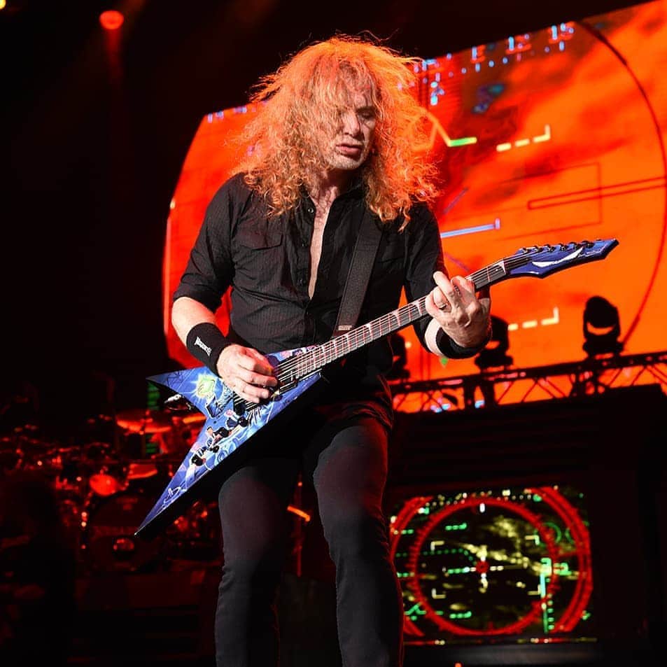 Megadethのインスタグラム：「It's #ThursDave! Tune in at 12pm PT/3pm ET for a new episode of The Dave Mustaine Show, only on gimmemetal.com. See you in the #CHATMOSH!」