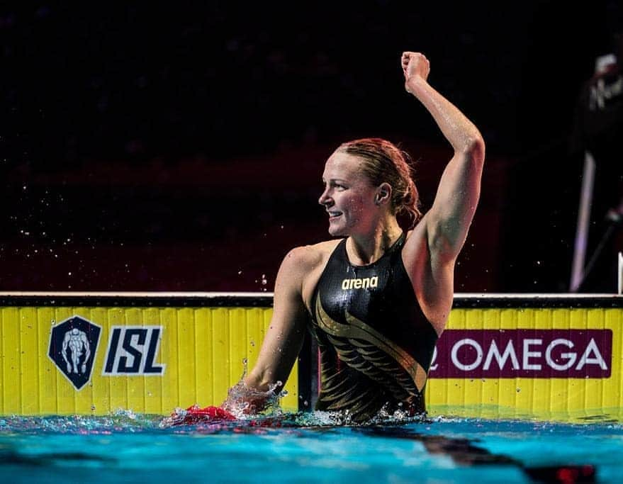 サラ・ショーストレムさんのインスタグラム写真 - (サラ・ショーストレムInstagram)「On day 4 in Budapest we'll make a #tbt to the very succesful @iswimleague final in Las Vegas last year. 🥳 Tomorrow it's finally time for the first competition of  #ISwimLeagueS02 😎  #ISL2020 #ISwimLeague #Aquapower #Budapest2020 #🏆⚡」10月16日 3時30分 - sarahsjostrom