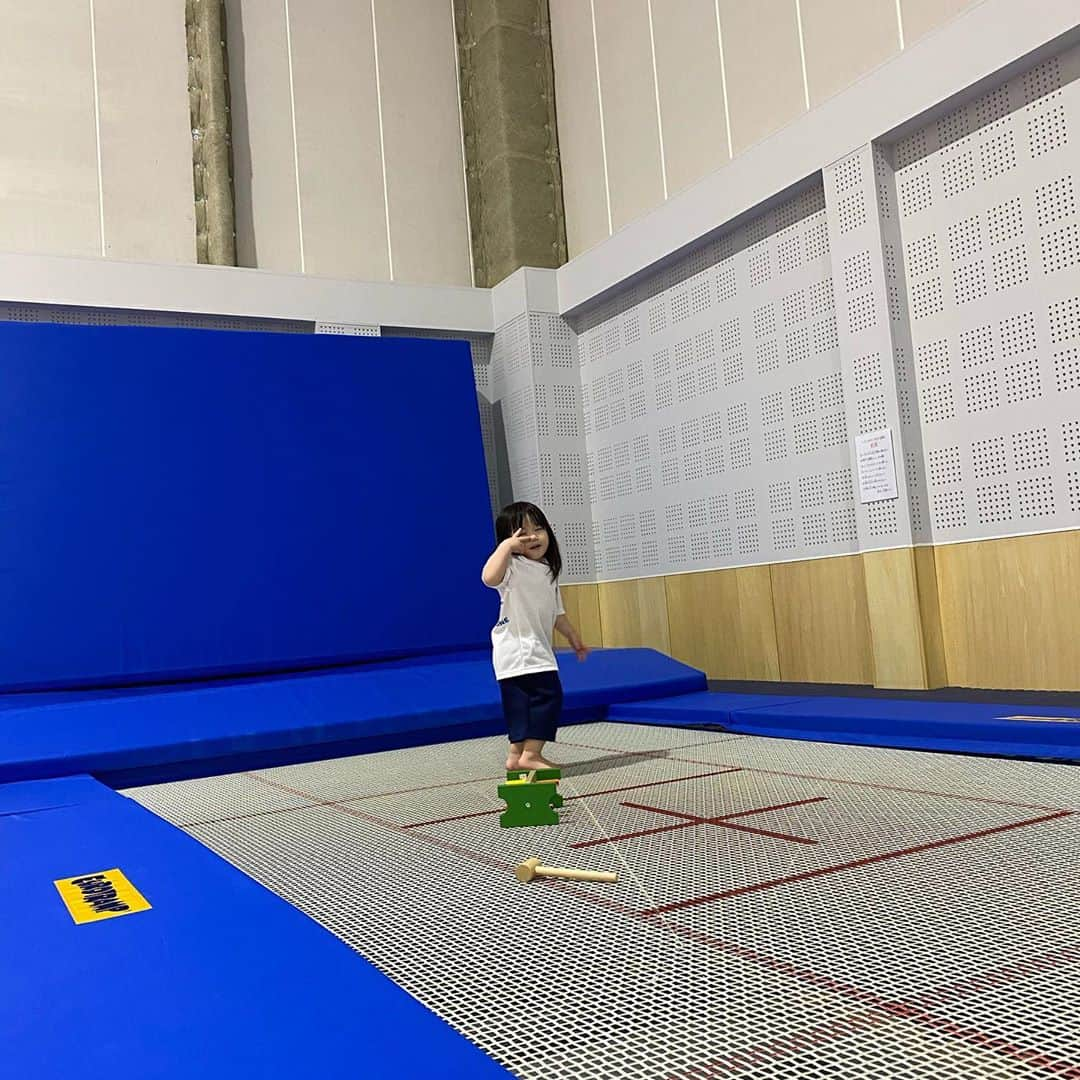 伊藤正樹さんのインスタグラム写真 - (伊藤正樹Instagram)「CRAZY-TRAMPOLINE始まって1ヶ月が経ち既に子供達の成長を感じております😄 CRAZYでは 一緒に働いてくれる方、大募集しております🙇‍♂️子ども好きな人！将来指導者になりたい人！大歓迎です！興味のある方はお気軽にDMください😁📩 大拡散希望です。 #アルバイト #子供好き #北浦和」10月15日 18時39分 - ma11sa02ki