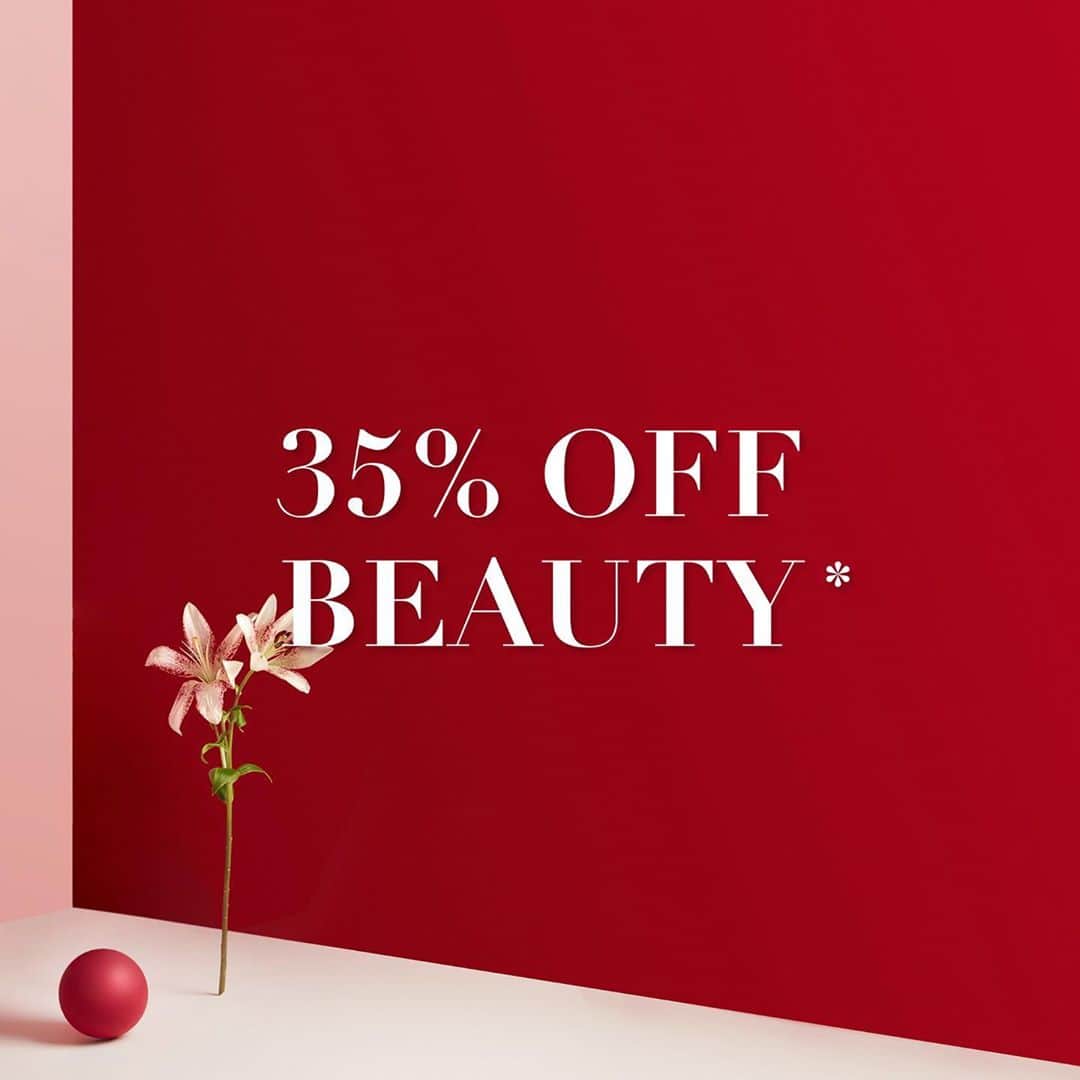 DFS & T Galleriaさんのインスタグラム写真 - (DFS & T GalleriaInstagram)「35% OFF BEAUTY* October Flash Sale: Enjoy 35% off upon spending HK$10,000 (before discount) together with a friend or family member and get a complimentary gift valued at HK$500. *Terms & Conditions apply. Booking Period: October 15 to October 18, 2020  Only At T Galleria by DFS, Hong Kong, Tsim Sha Tsui East  See link in bio to book a timeslot today.」10月15日 18時52分 - dfsofficial