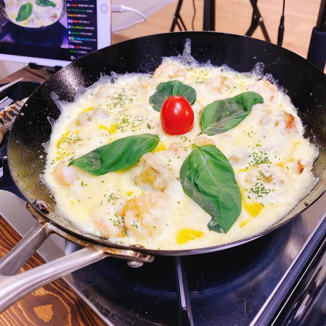 蛇足のインスタグラム：「最強に美味い焼。 ガーリックシュリンプチーズとじたやつ」