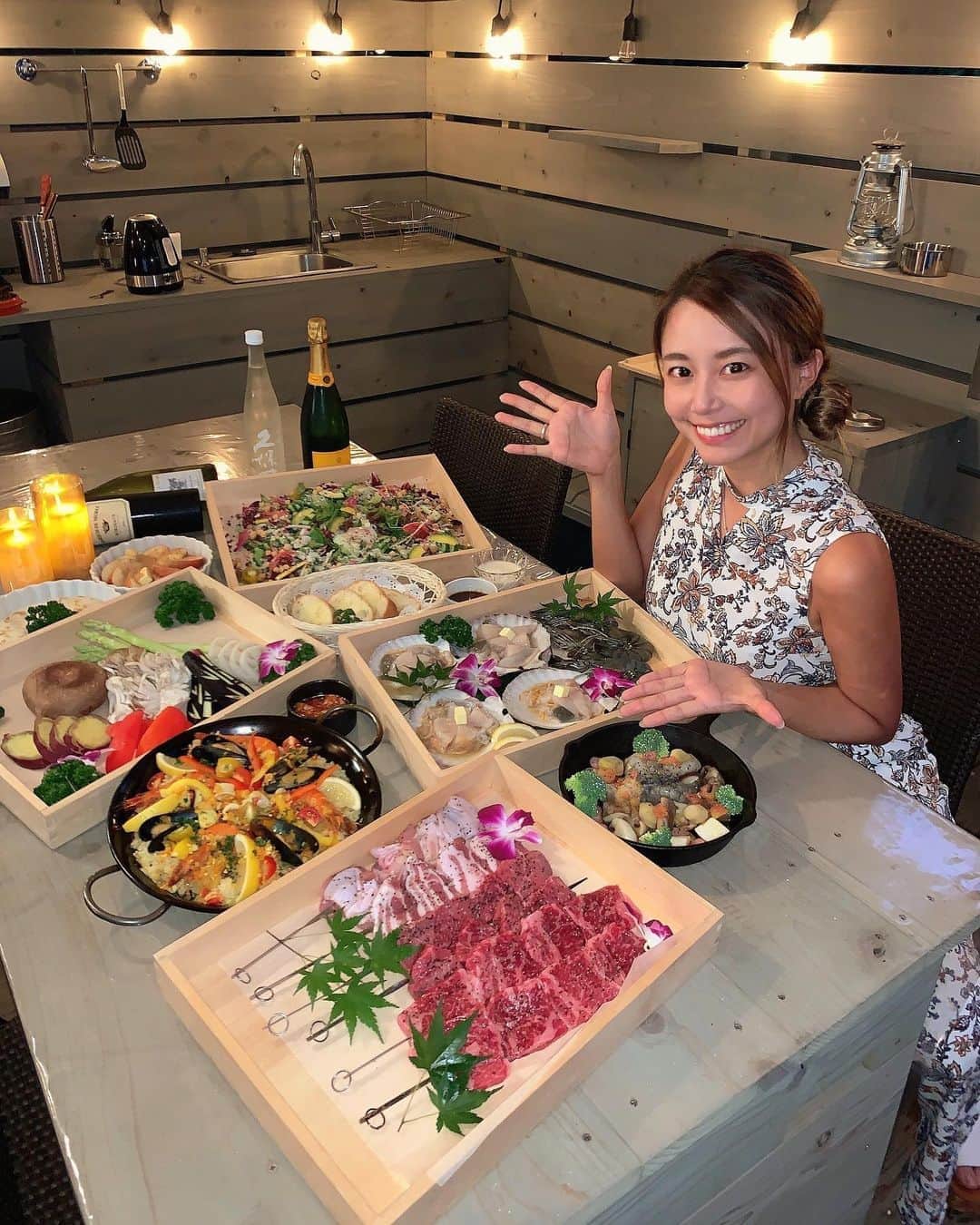 のインスタグラム：「こんばんは⭐️ . 8月にオープンした @hagafarmglamping のグラピング＆BBQ🍖💕 . Go toの対象にもなってるから今ならお得に泊まれる✨ . そしてYoutubeでは昨日からこの時に撮影した新企画スタートしてるので見てね💕 @sbranch214 ＆ @sato.golf  VS @korinhime_golf ＆私 のガチバトルです🤜🤛 . せいらちゃんの260yardsドライバーシャット炸裂してます！！⛳️ .  #ゴルフ#ゴルフ女子#golf#golfgirl#golfswing#ゴルフスイング#sports#スポーツ#スポーツ女子#골프#골프여자#스포츠#高尔夫球#高尔夫#ゴルフウェア#golfwear#グランピング#芳賀ファーム#BBQ#とくさきチャンネル#Youtube」