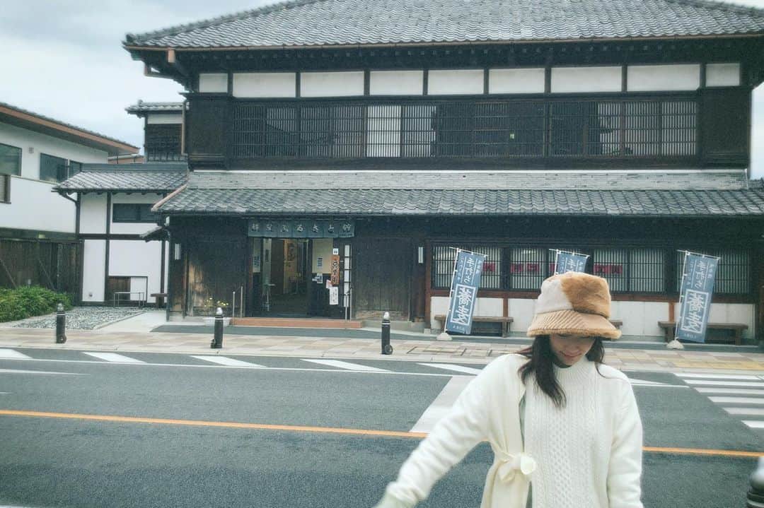 秋山ゆずきさんのインスタグラム写真 - (秋山ゆずきInstagram)「. . #秩父 へお出かけしてきました‪‪☺︎‬  雨降ったり止んだりでしたが 大自然に久しぶりに触れられて 幸せでした。  マイナスイオンに満ち溢れた〜！  意外と1万歩も歩いてました✨  #秩父グルメ  #秩父観光 #三峯神社」10月15日 19時36分 - yuzukiakiyama