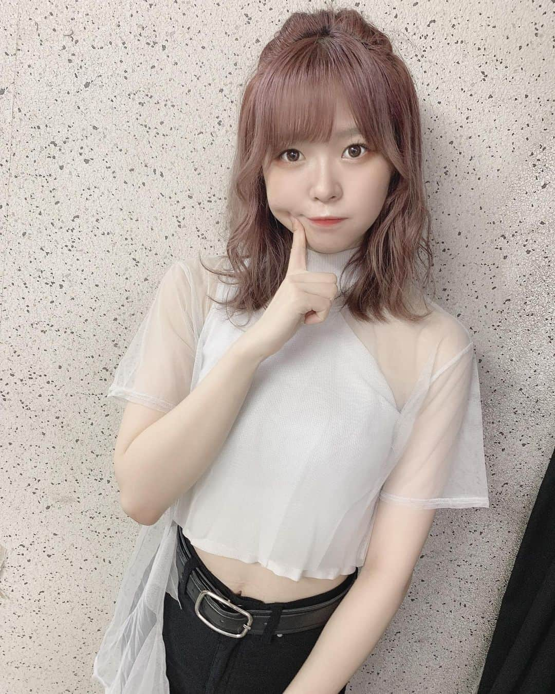 山本杏奈さんのインスタグラム写真 - (山本杏奈Instagram)「. . おへそちらり☁️ .」10月15日 20時00分 - annachan_a