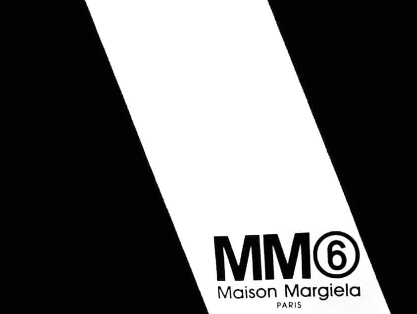 lve_xxxxのインスタグラム：「.﻿ .﻿ 𝗠𝗠⑥﻿ @mm6maisonmargiela ﻿ ﻿ ﻿ ﻿ ﻿ ﻿ ﻿ #mm6 #mm6maisonmargiela ﻿ #SpecialThankyou ﻿ #明日から使おう﻿ #通勤ﾃﾝｼｮﾝ爆上げなるわ ⤴︎⤴︎⤴︎﻿」