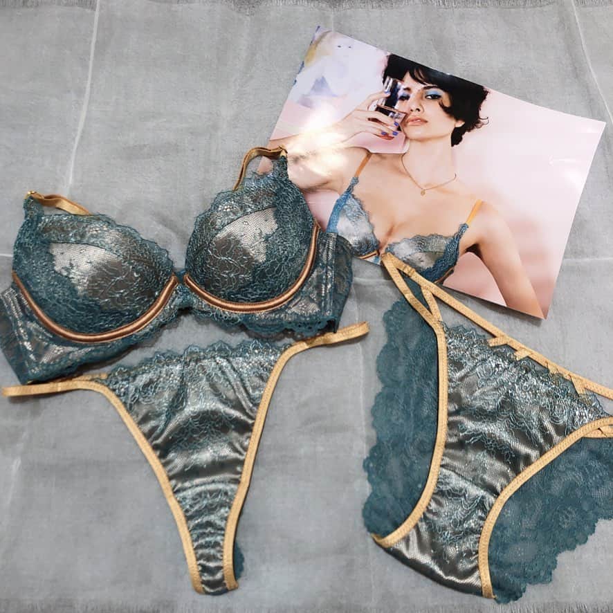 Ravijour札幌4丁目プラザ店のインスタグラム：「再入荷でサイズ揃いました✨✨  詳細はTOPのURLからどうぞ💛💚  #ravijour #ravijourstaff  #ravijour_official  #ravijoursapporo  #ラヴィジュール」