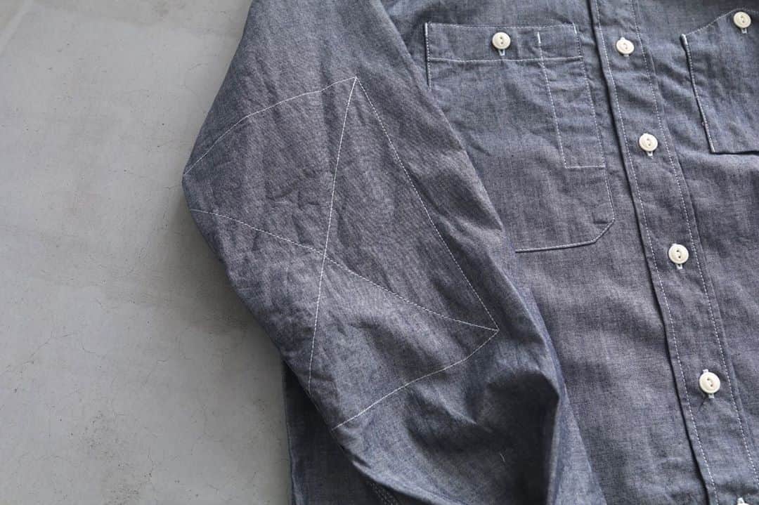 wonder_mountain_irieさんのインスタグラム写真 - (wonder_mountain_irieInstagram)「_ Engineered Garments / エンジニアードガーメンツ "Work Shirt - Cone Chambray" ￥26,400- _ 〈online store / @digital_mountain〉 https://www.digital-mountain.net/shopbrand/000000012356/ _ 【オンラインストア#DigitalMountain へのご注文】 *24時間受付 *15時までのご注文で即日発送 *1万円以上ご購入で、送料無料 tel：084-973-8204 _ We can send your order overseas. Accepted payment method is by PayPal or credit card only. (AMEX is not accepted)  Ordering procedure details can be found here. >>http://www.digital-mountain.net/html/page56.html  _ #NEPENTHES #EngineeredGarments #ネペンテス #エンジニアードガーメンツ _ 本店：#WonderMountain  blog>> http://wm.digital-mountain.info _ 〒720-0044  広島県福山市笠岡町4-18  JR 「#福山駅」より徒歩10分 #ワンダーマウンテン #japan #hiroshima #福山 #福山市 #尾道 #倉敷 #鞆の浦 近く _ 系列店：@hacbywondermountain _」10月15日 20時32分 - wonder_mountain_