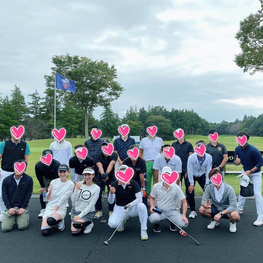 庄司ゆうこさんのインスタグラム写真 - (庄司ゆうこInstagram)「ポジティブスターヨガゴルフコンペ⛳️ 楽しすぎたぁー😍✨ 今年で10周年‼️毎年盛大にパーティーしてきましたが、このご時世なので、2回に分けてゴルフコンペを開催することになりました✨✨ 来月も開催します😍 アシスタントにしほ先生とちひろ先生が参加してくれたよー❣️ 5枚目で私が持っているお水は @refinespwaterリファインspウォーターで、今回参加者様全員に提供してもらいました^_^ @faburuas.jp次亜塩素酸ファビュラスのミニサイズも提供して頂きました❣️ お忙しい中参加してくださった皆様、本当にありがとうございました😊✨ #ゴルフ#ゴルフコンペ#太平洋クラブ美野里コース#ファビュラス#リファインspウォーター#次亜塩素酸#お水#ソラル#ゴルフ女子#ポジティブスターヨガ#美人インストラクター」10月15日 20時52分 - yuko.shoji