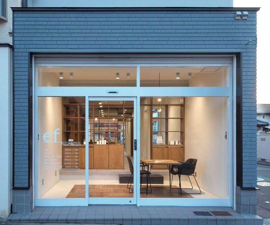 のインスタグラム：「ef hair salon（兵庫県芦屋市） ＜設計施工＞タカラスペースデザイン株式会社 @tb.net_salondesign  #takarabelmont #タカラベルモント #takaraspacedesign #タカラスペースデザイン #salondesign #takara_salondesign #サロンデザイン #美容室 #美容室内装 #美容室内装デザイン #美容 #サロンインテリア #salon  #ef_hair_salon」